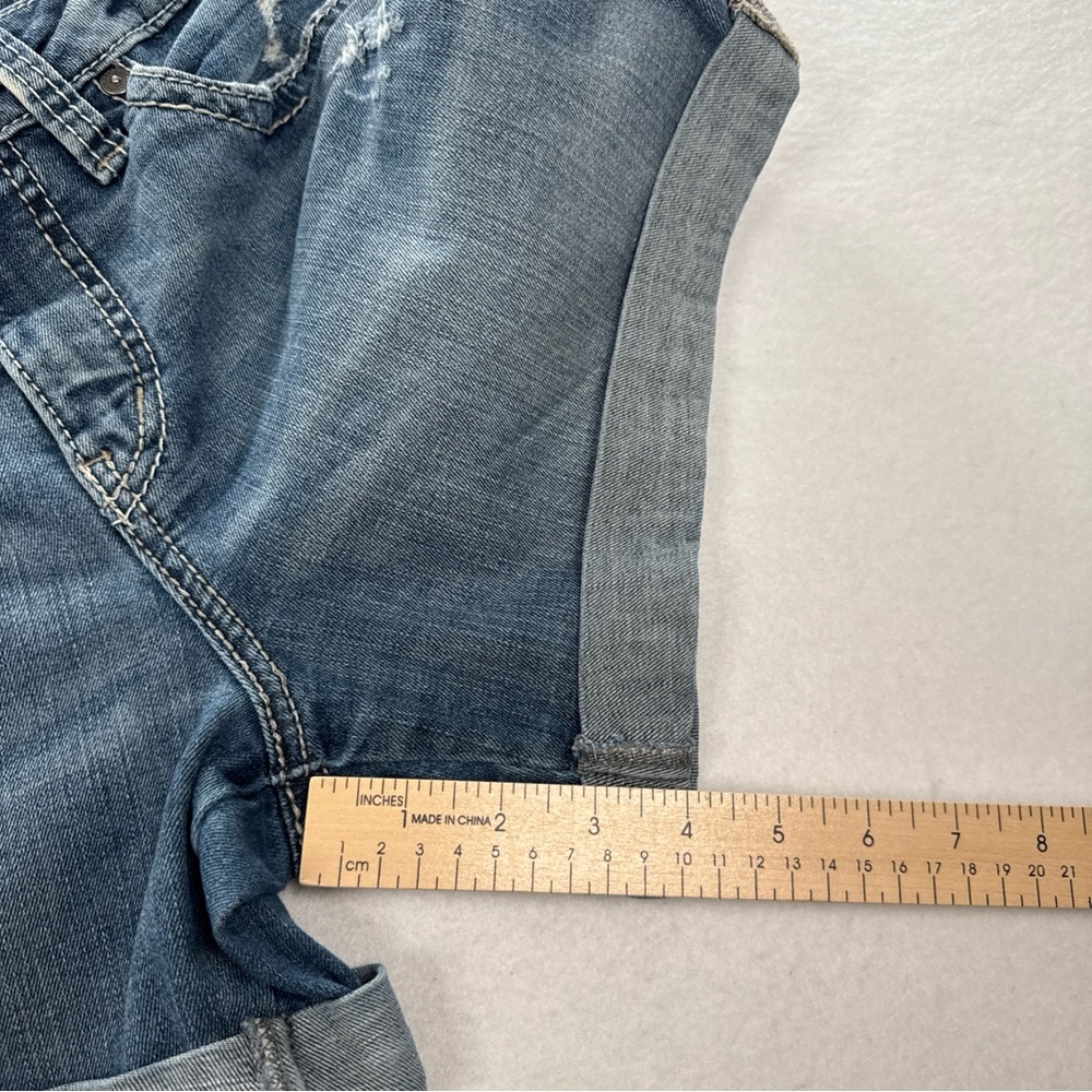 Silver Jeans BoyFriend Jean Shorts Women's 27 Distressed Cuffed 4” Med Fade EUC - Picture 11 of 12